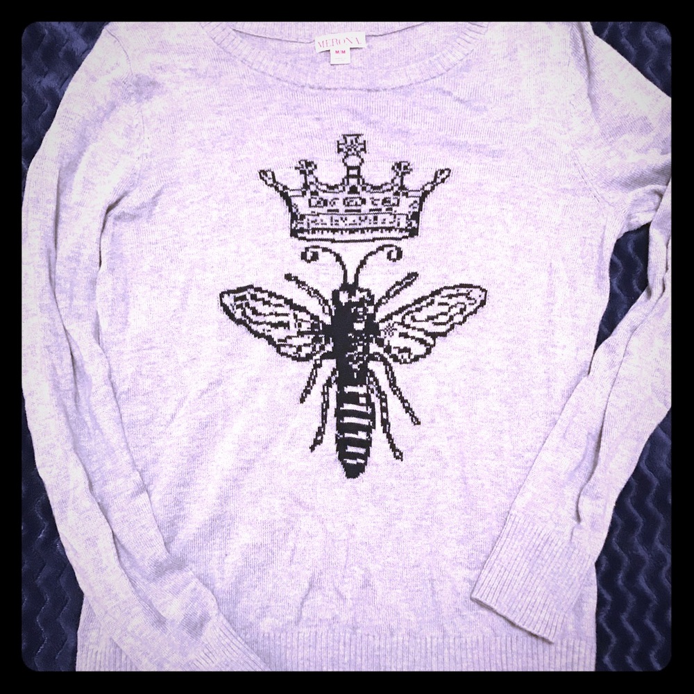 NWOT Queen bee sweater